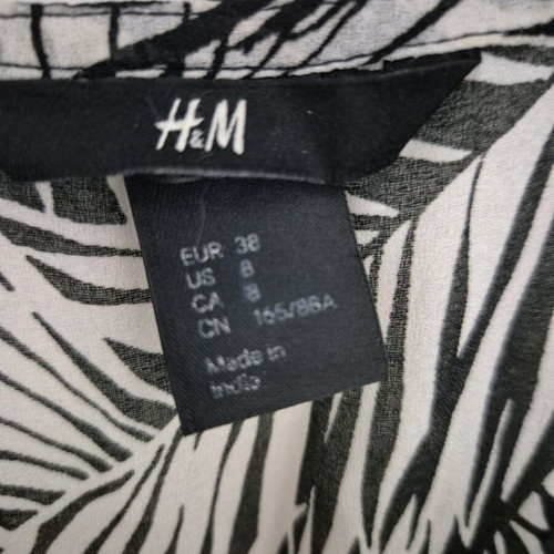 H&M blouse like new, black and white, size M-L