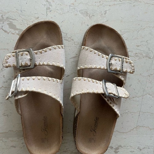 Jomix Flatforms beige size 40 like new