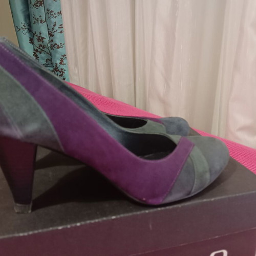 Women's suede pumps size 36 like new, gray and purple