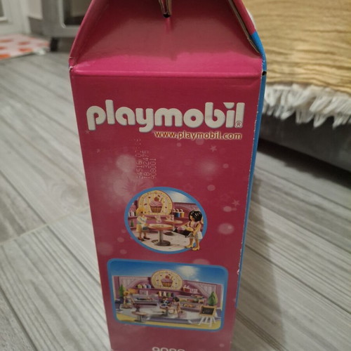 Playmobil City Life 9080 Cafe and Pastry Shop new, sealed collectible set