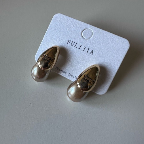 Steel earrings new, beige and gold