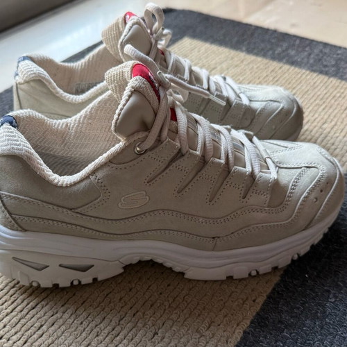 Skechers Sport Athletic Shoes Size 39.5 Like New, Beige