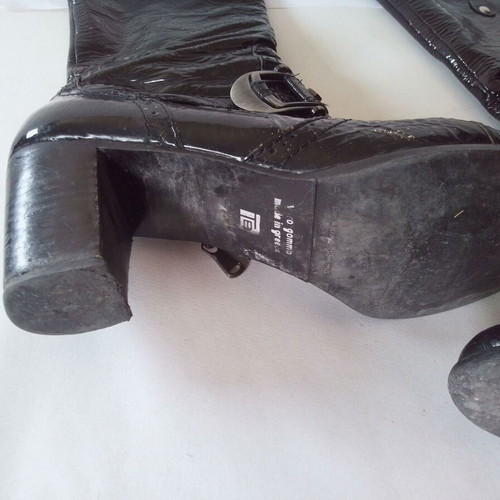 Vero Gomma women's faux leather patent boots used, size 40