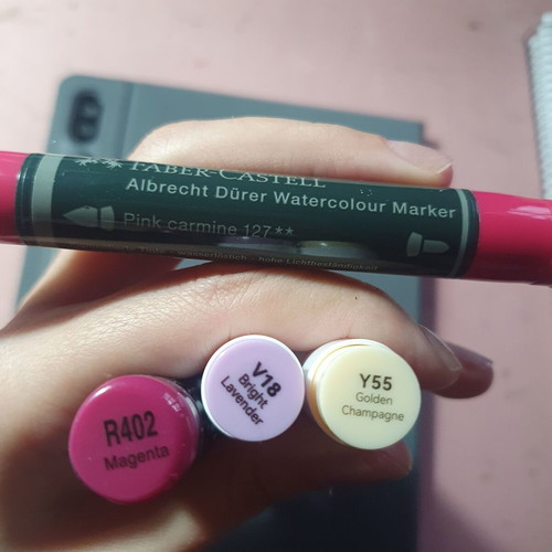 Set of pens and markers like new