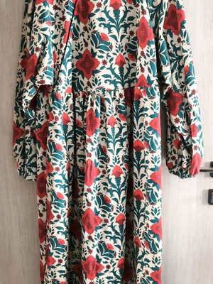 Karavan dress like new, one size, floral pattern
