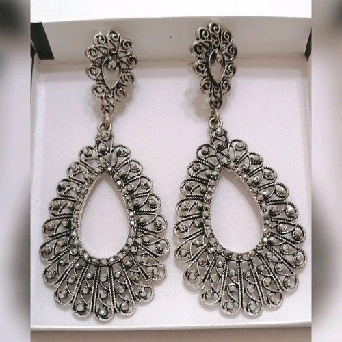 Earrings made of stainless steel new, gray and silver