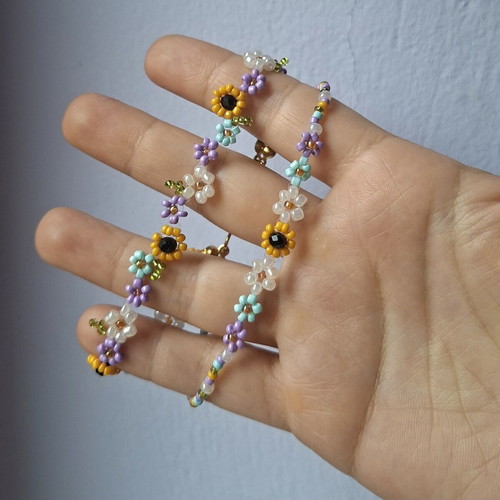 Women's handmade multicolor bracelet with gold tone