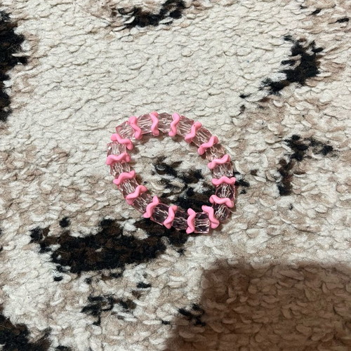 Pink bracelet like new in excellent condition