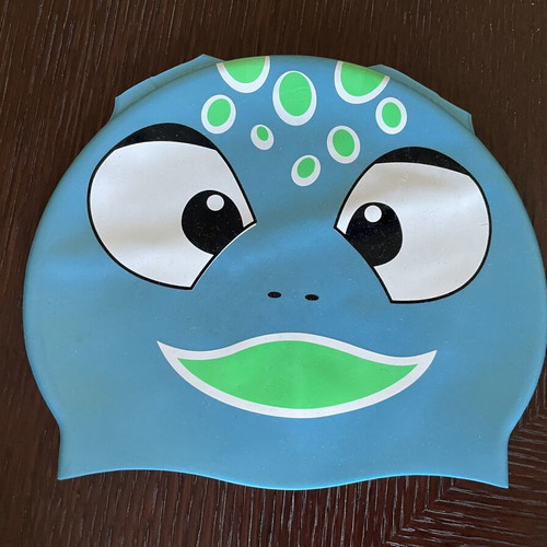 Swimming set like new with Speedy Florida fins, TechnoPro hand paddles, and children's cap