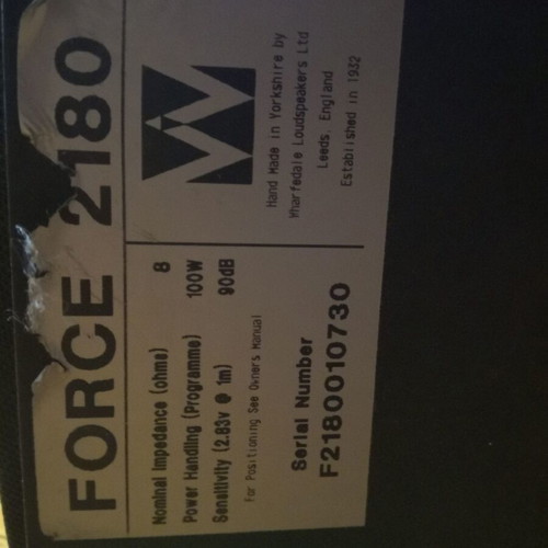Force 2180 floor speakers like new, set of 2