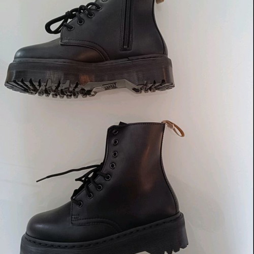 Dr. Martens Jadon II Mono Vegan boots new, black, size 41