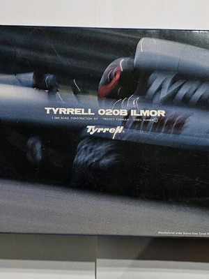 Tyrrell 020B Ilmor 1:24 model kit like new, vintage 1992