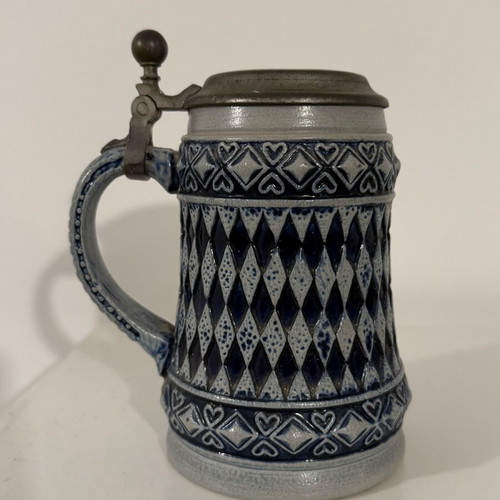 Decorative carafe used in excellent condition