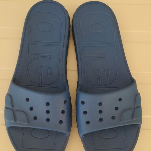 Arena Flip-Flops Like New, Size 39, Blue