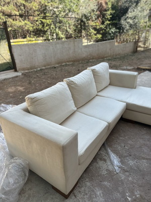 Three-seater sofa with corner