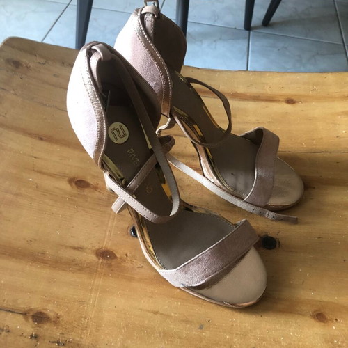 River Island women's shoes used, beige, size 40, sandals platforms