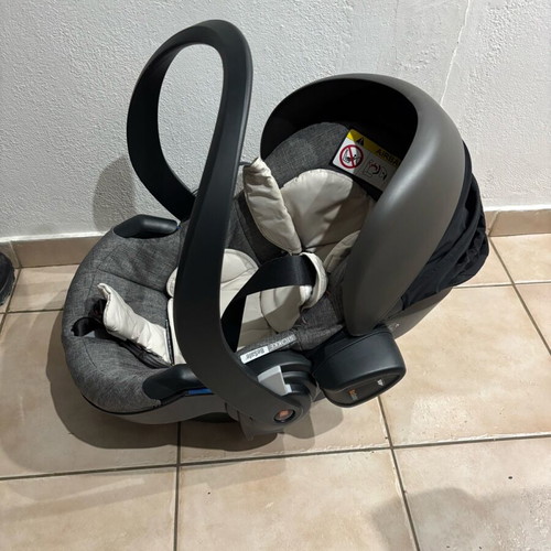 Be safe Izi Modular car seat like new, infant carrier