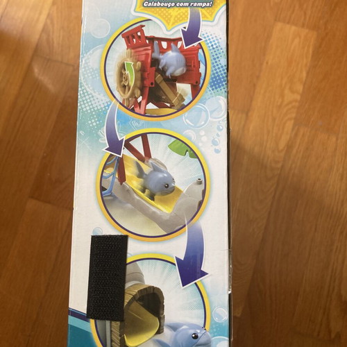 Spidey Island Playset new with box damage