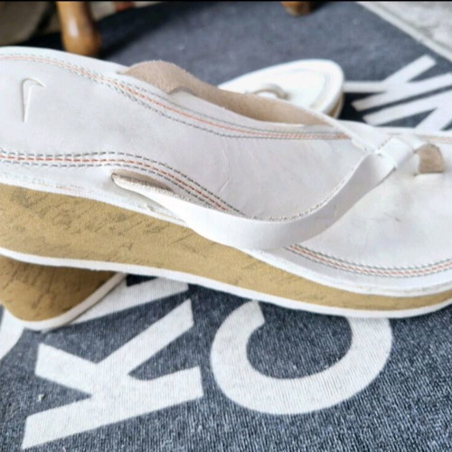 Nike leather white platform sandals used, size 37
