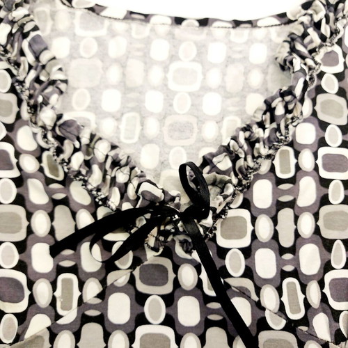 Geometric Print short sleeve top XL barely worn, black grey ecru