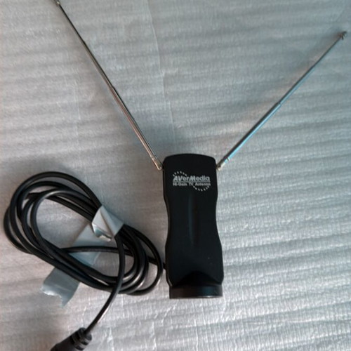 Mini antenna for analog and digital signal AverMedia Hi-Gain used
