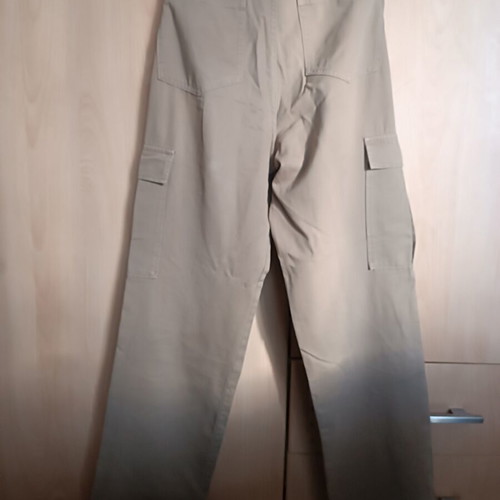 Stradivarius women's pants beige with pockets like new, size 36