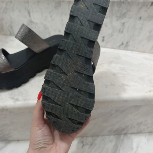 Platform sandals used, size 39, black and silver