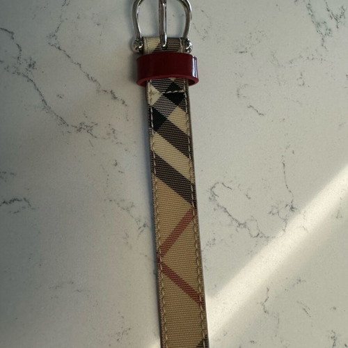 Burberry authentic belt like new, size 90