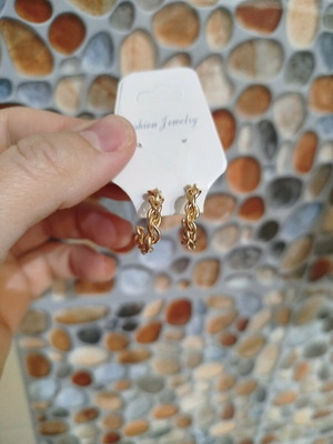 Earrings twisted hoop new