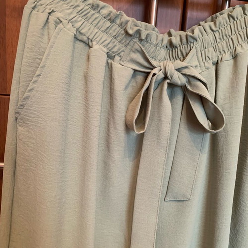 Zip Culotte Pants Olive like new, size XL