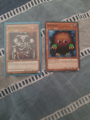 Yugioh cards of Yugi in excellent condition like new