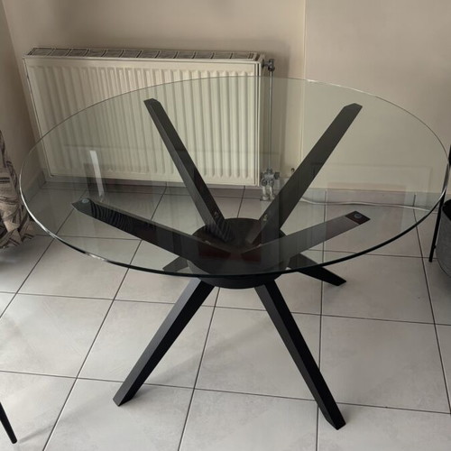 Glass dining table round 120 cm diameter like new