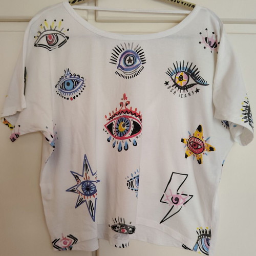 Bsb white t-shirt with eyes and low back small oversized like new
