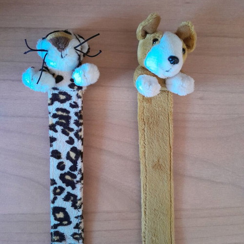 Plush bookmarks like new