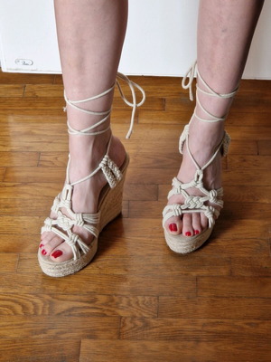 Woven platform sandals beige like new, size 38