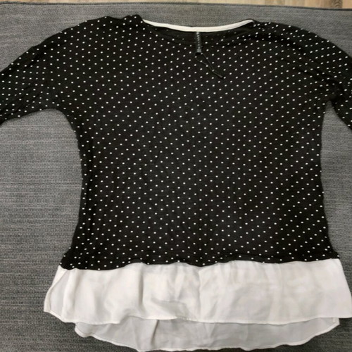 Women's blouse like new, size M, black and white