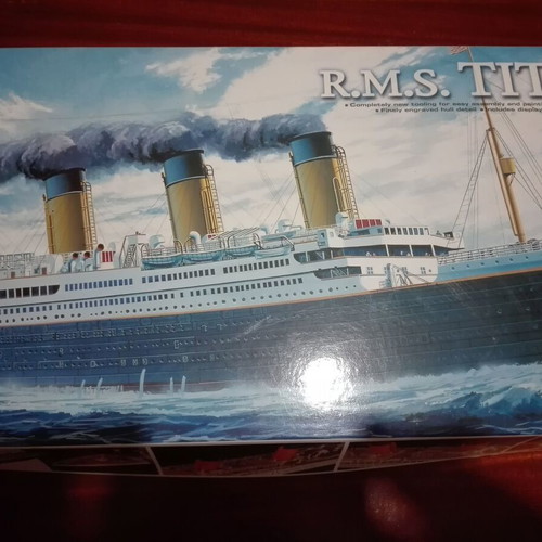 R.M.S Titanic 1:400 model used, scale model
