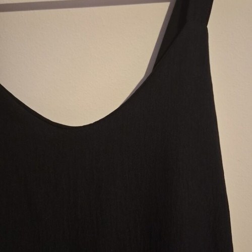 Black dress new, size M/L, lightweight and breathable
