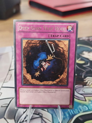 Deep Dark Trap Hole Yu-Gi-Oh! card new
