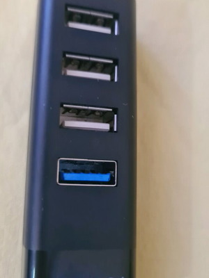 USB hub like new, charger