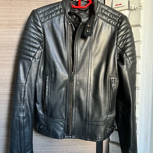Diesel leather jacket like new, size S, black