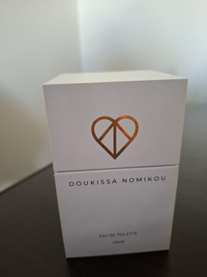 Κουτί άρωμα Doukissa Nomikou σαν καινούργιο, άδειο