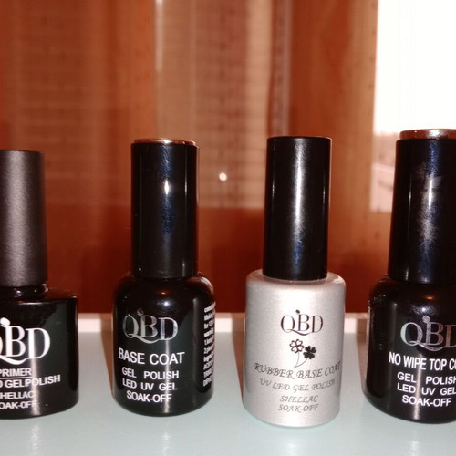 QBD semi-permanent nail polish used