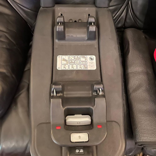 Joie car seat used with isofix base and protective cover