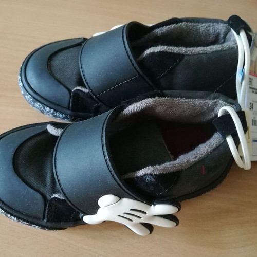Disney shoes size 24 new, black casual from ZARA