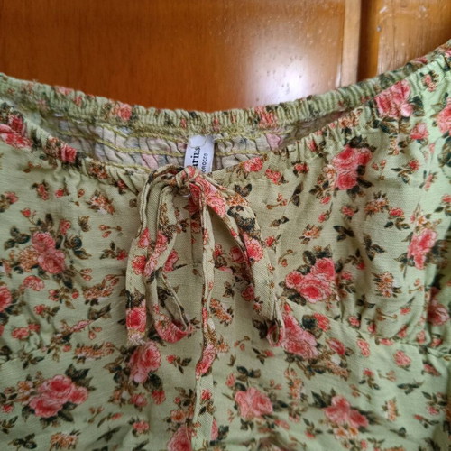 Floral crop top Stradivarius like new, pink and green, size M