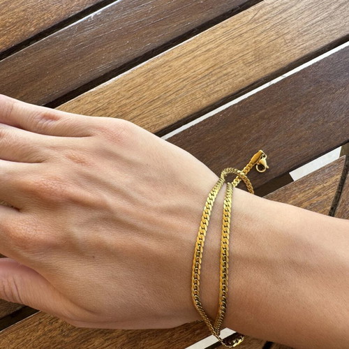 Gold-colored chain new, unisex, does not tarnish in water