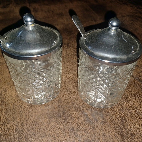 Set of 2 crystal jars for sugar and coffee used