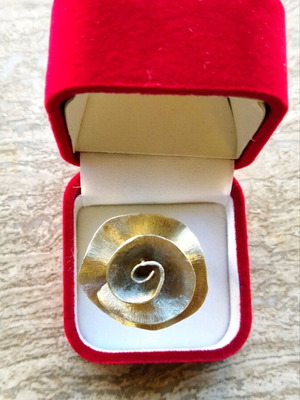 Silver flower ring new, size 15 or 55, weight 10 grams