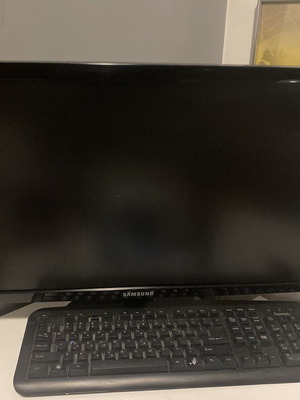 Samsung computer monitor like new